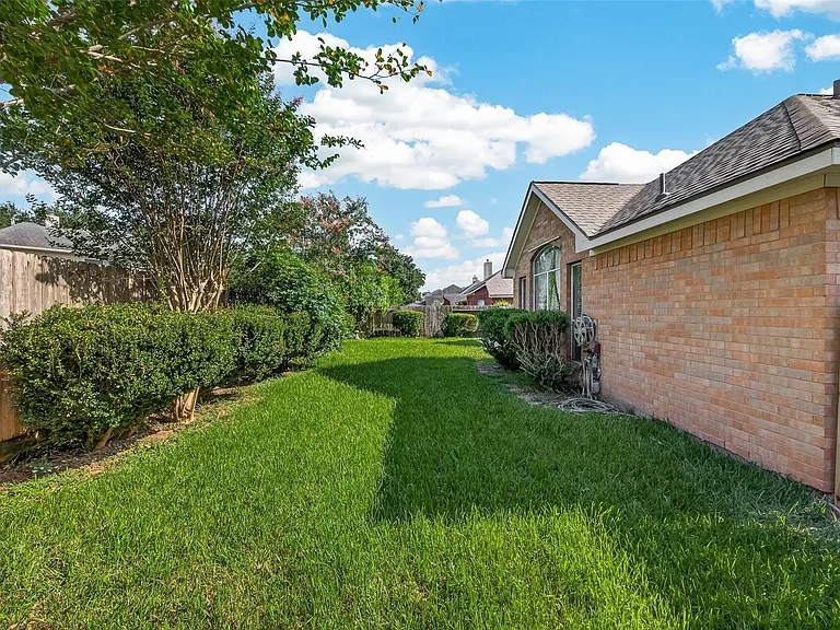 2607 Plantation Hollow Ct — Photo 42