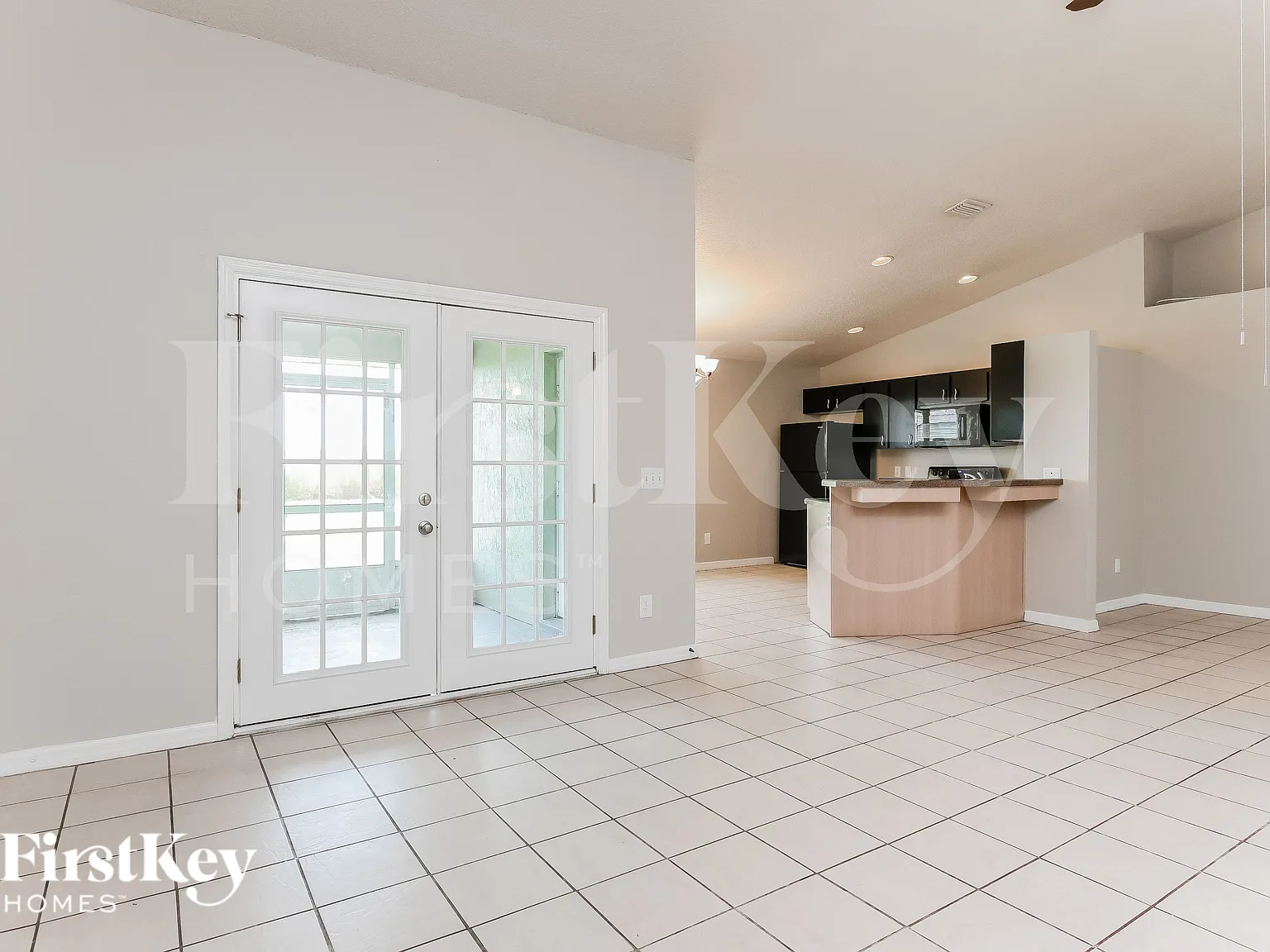 3 bed, 2.0 bath, 1709 sqft, $1,965 — Photo 4