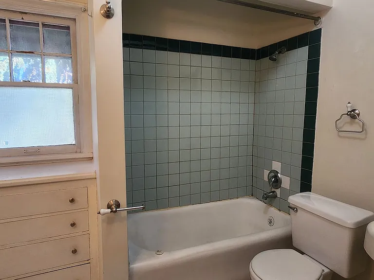2024 West 2nd Ave! — Photo 8