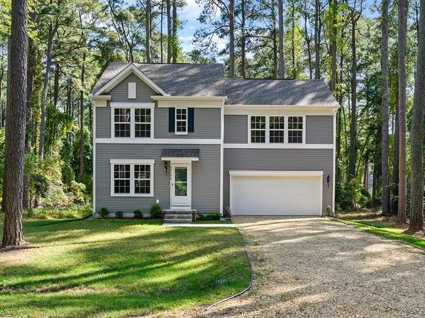 37394 Driftwood Dr, Greenbackville, VA 23356