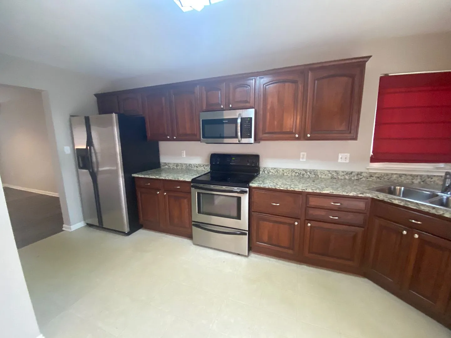 Mars (Adams Ridge) 3 Bedroom, 2.5 Bath Townhome - End-Unit — Photo 4