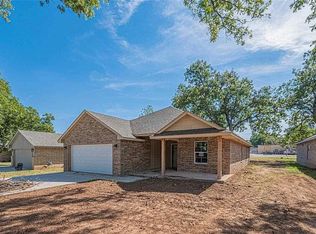 412 Grove St, Perry, OK 73077