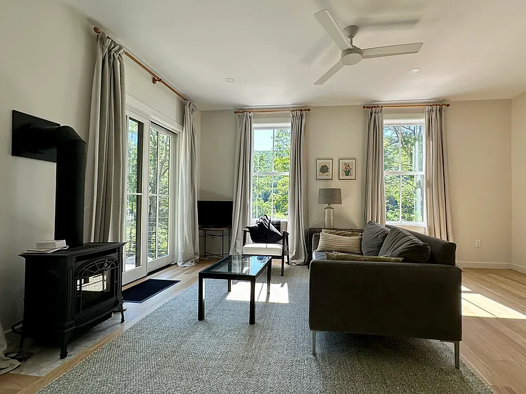 82 Cobble Rd — Photo 4