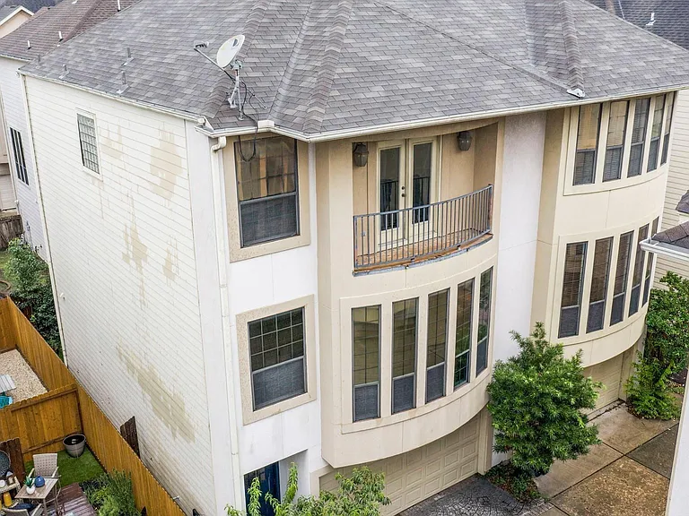5323 Nolda St #D — Photo 2