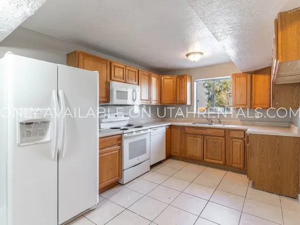 4420 S Dean Cir #B, West Valley City, UT 84120