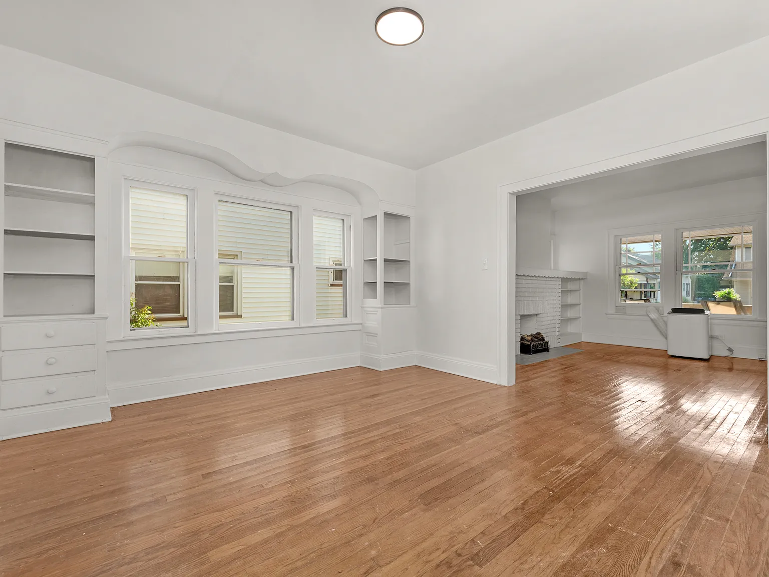 2 bed, 1200 sqft, $1,500 — Photo 3