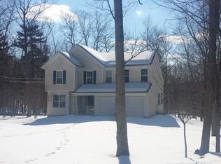 3214 Windermere Dr, Bushkill, PA 18324