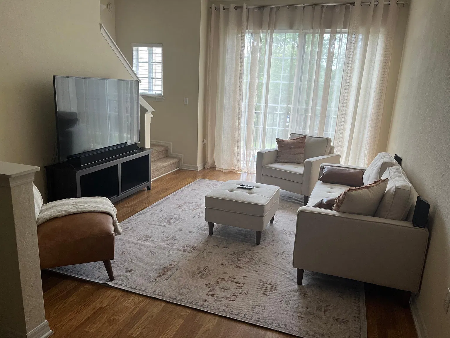 Meadow Field Cir, Tampa — Photo 4