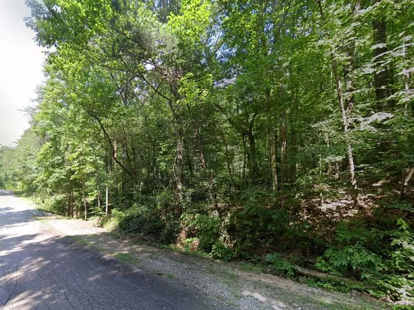 906 Fernwood Dr, Westminster, SC 29693