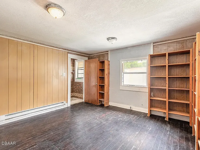 319 Taylor Ave — Photo 12