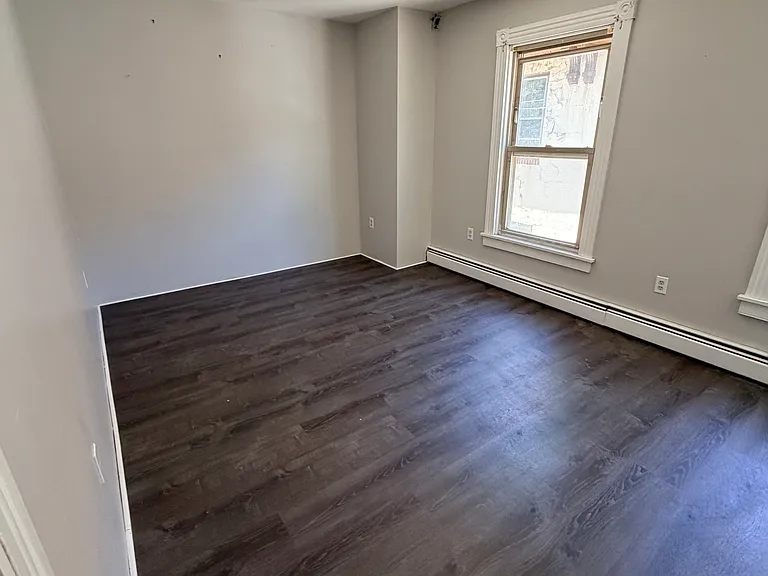 22 Sheldon St — Photo 14