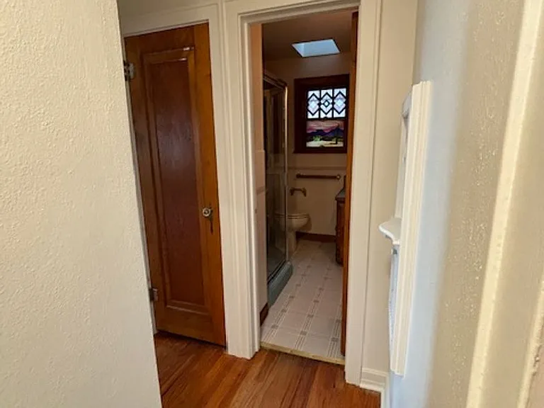 PM 242 - 1804 E 19th St — Photo 25