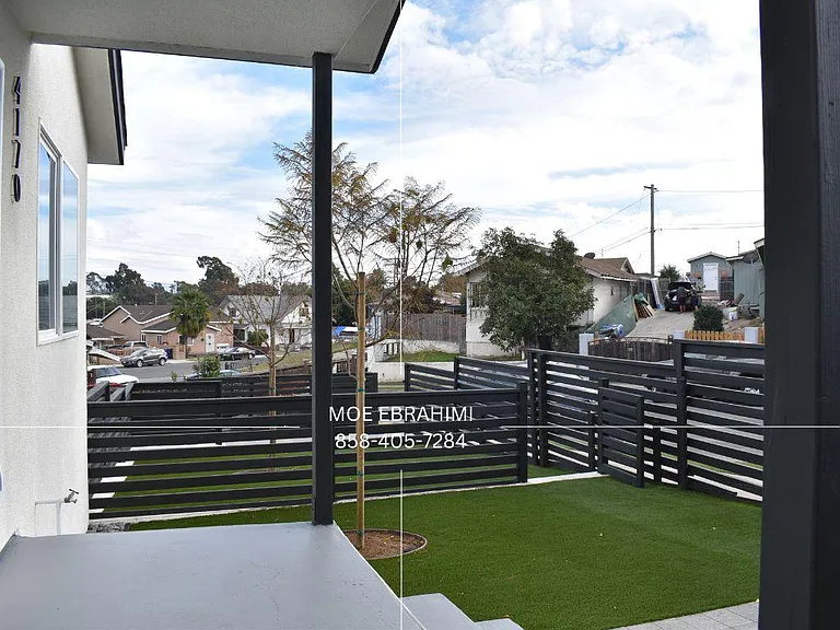 4170 Franklin Ave — Photo 3