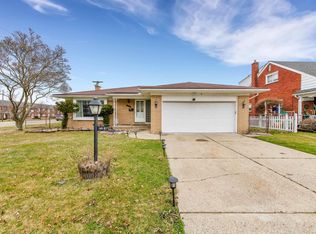 14107 Wedgewood Rd, Sterling Heights, MI 48312