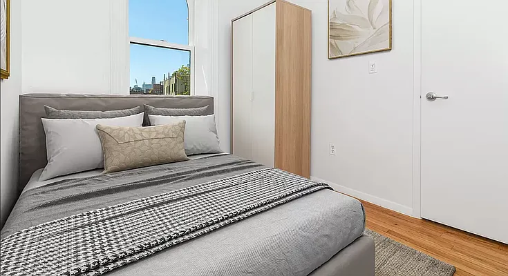 Rented by REAL New York | media 10