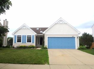 487 Waterbury Ct, Belleville, MI