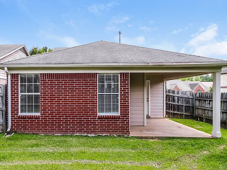 2753 Virginia Woods Pl — Photo 16