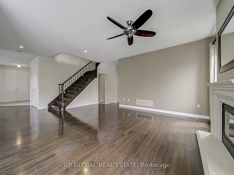 2 Bowkett Dr — Photo 5