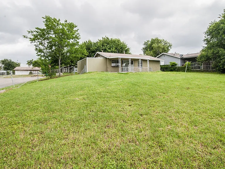 8730 Easy Valley St — Photo 7