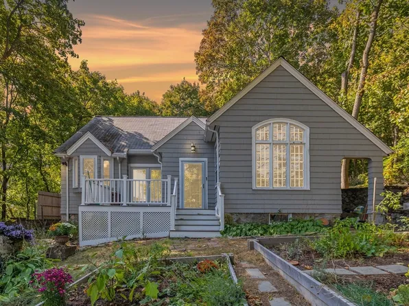 483 Broadway, Lynn, MA 01904