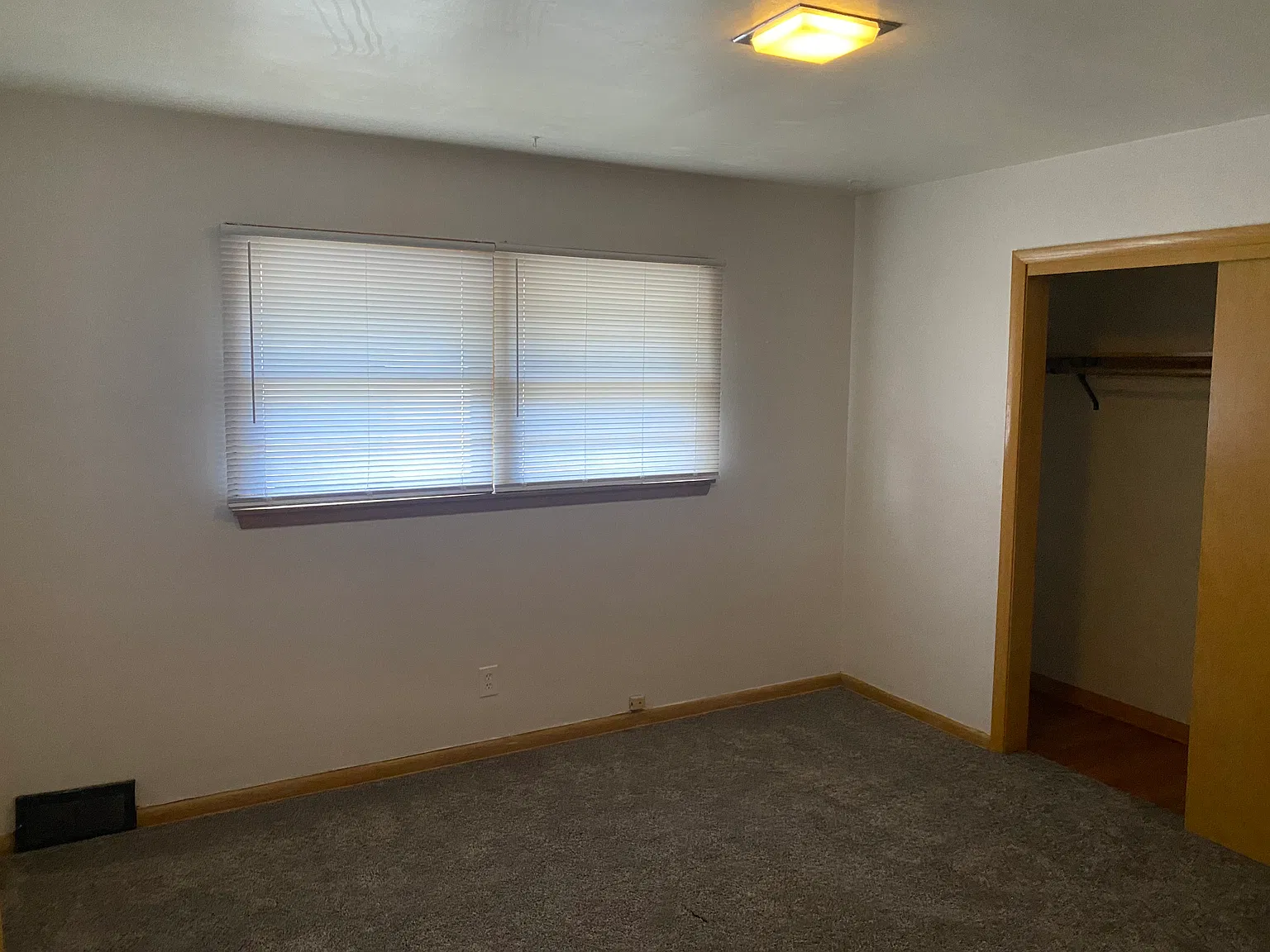 3 bed, 1200 sqft, $1,500 — Photo 1