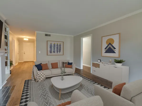 141 Hillsboro Pl, Nashville, TN 37215