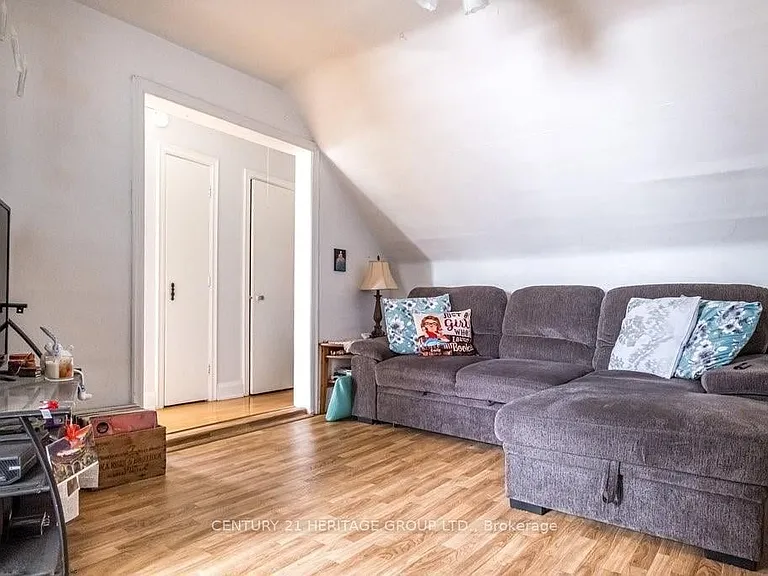 1125 Cannon St E — Photo 4