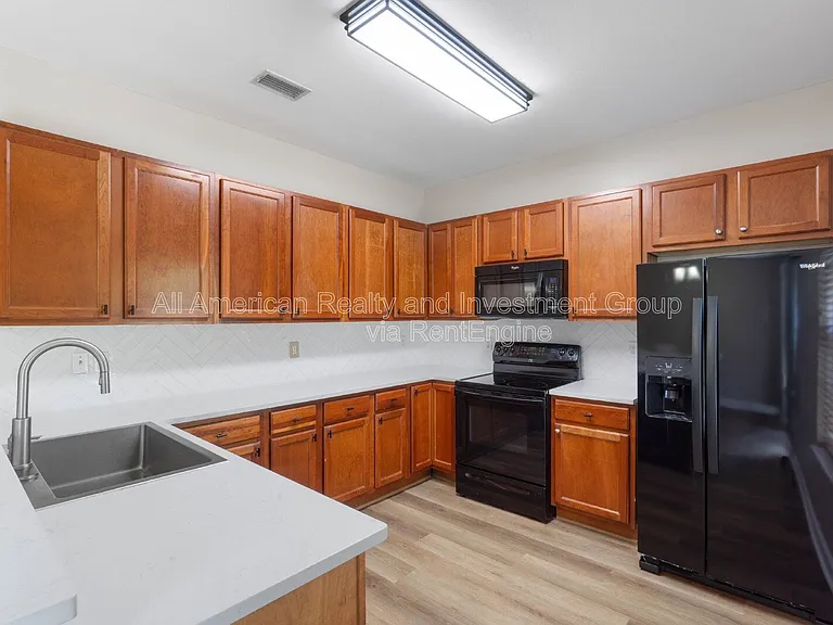 42 Avery Dr — Photo 8