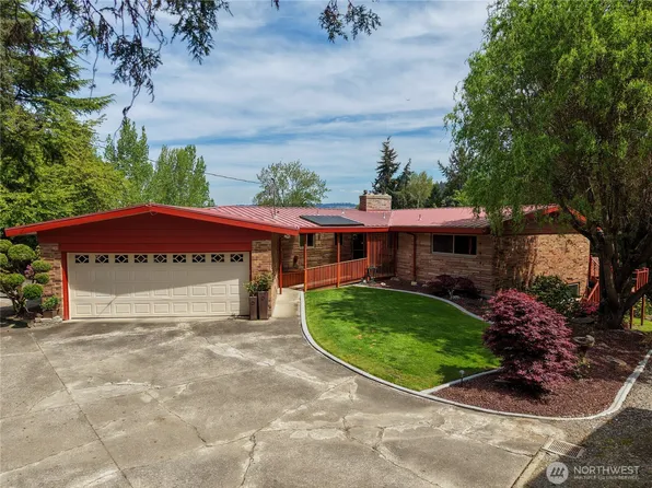 1243 25th Street SE, Puyallup, WA 98372