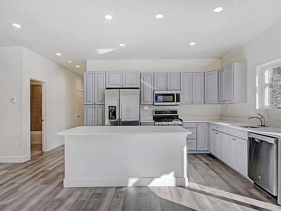 5th image of 521 Floradora Drive UNIT 29