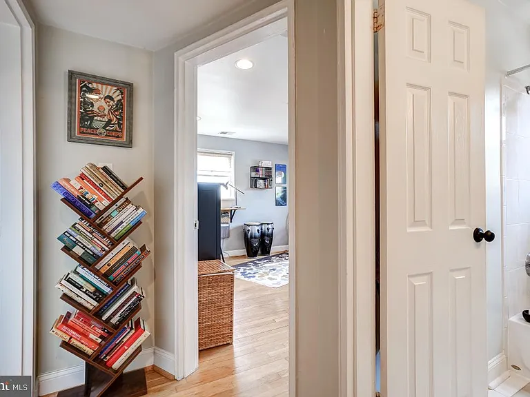 401 Evarts St NE #301 — Photo 25