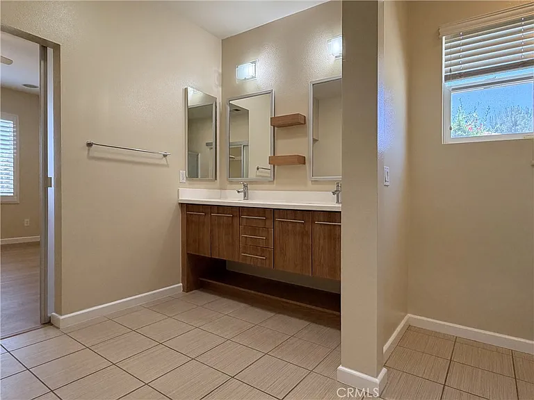 7111 Sheffield St — Photo 37
