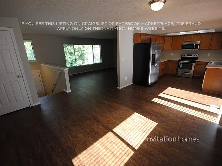 12813 53rd Ave NE — Photo 4