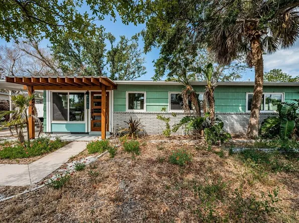 3962 Poinsettia Dr, Saint Pete Beach, FL 33706