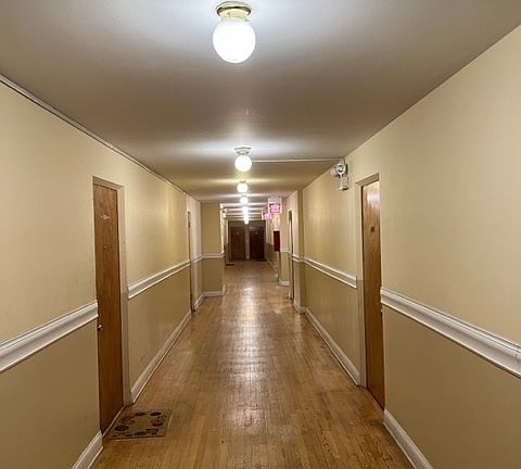 2nd image of 5335 N California Ave #304
