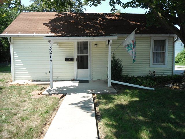 1st image of 321.5 S Sandusky Ave