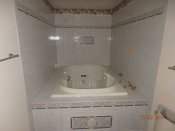 4th image of 18321 Pine Lake Ct APT 4