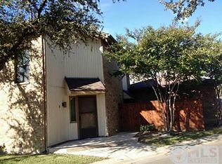 3 Meadow Ln, Bedford, TX 76021