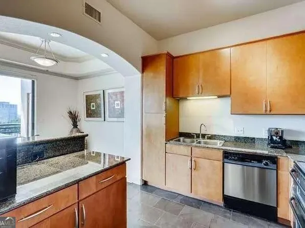 3445 Stratford Rd NE APT 2302, Atlanta, GA 30326