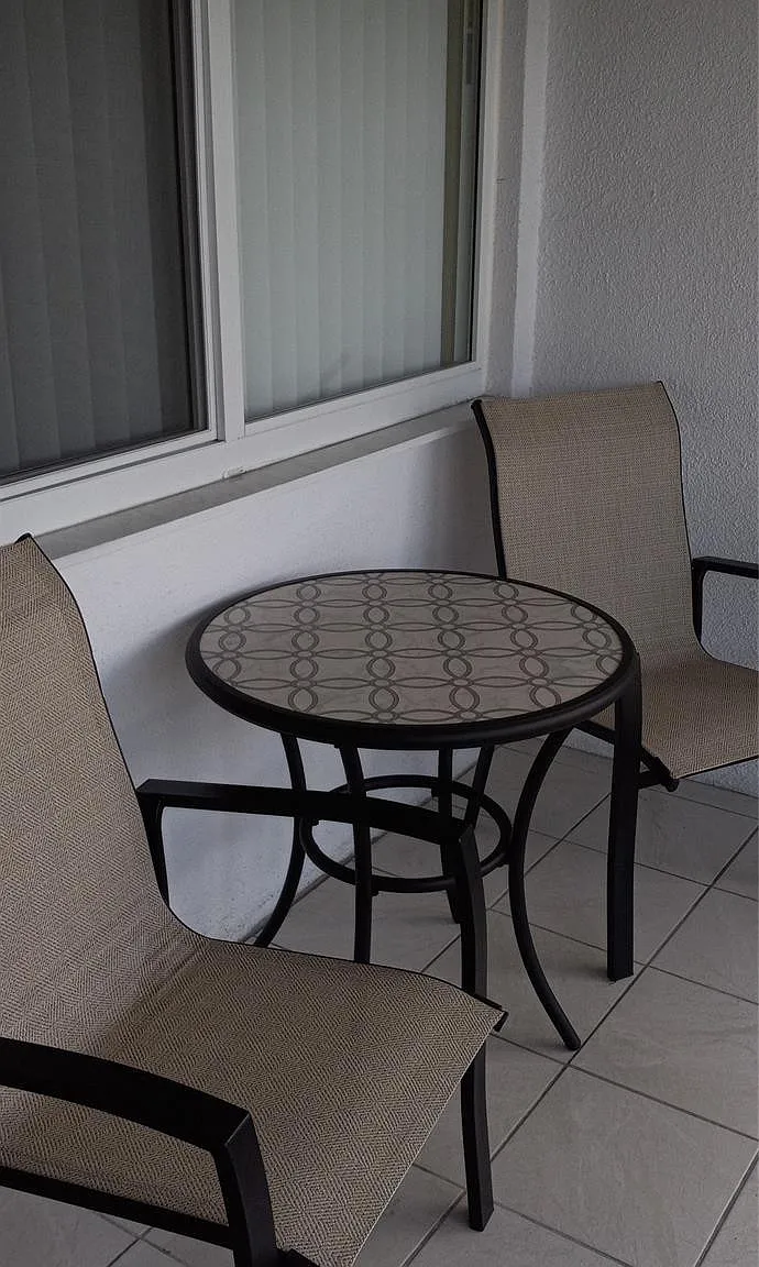 1 bed, 1.5 bath, 800 sqft, $1,600 — Photo 2