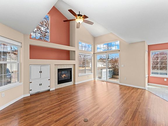 5th image of 1419 Red Mountain Dr #98