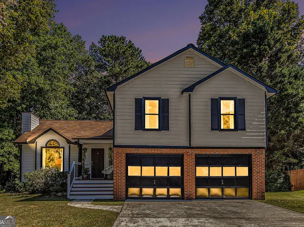 5069 Glendora Dr, Powder Springs, GA 30127