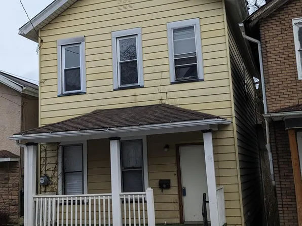210 N Bromley Ave, Scranton, PA 18504