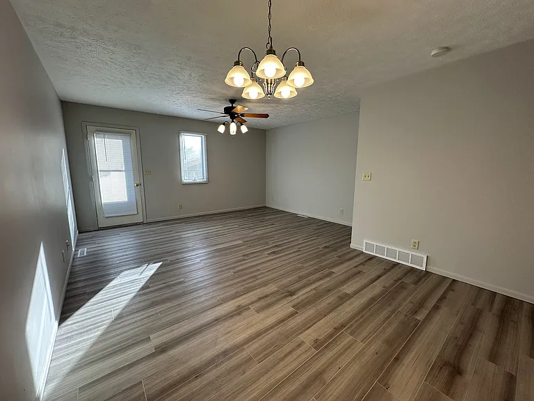 2411 N Kruse Ave #4 — Photo 1