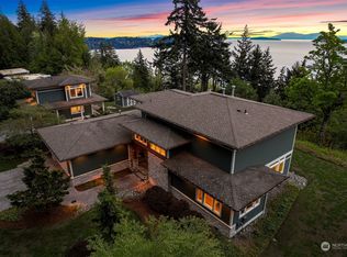 1376 Chuckanut Dr, Bellingham, WA 98229