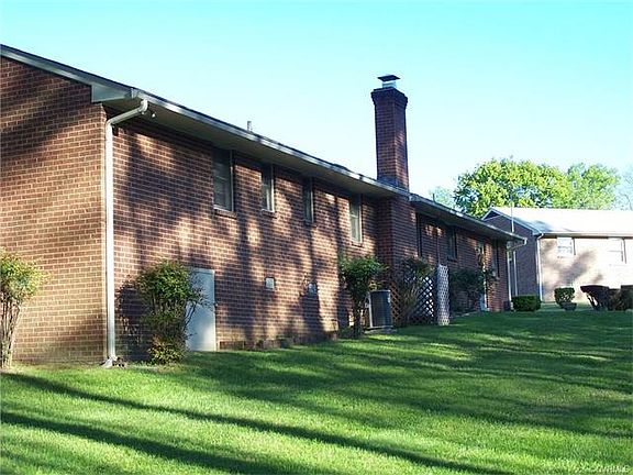 4th image of 19205 Andrews Dr