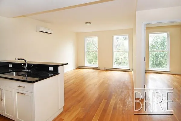 Rented by Brooklyn Heights Real Estate Inc | media 9