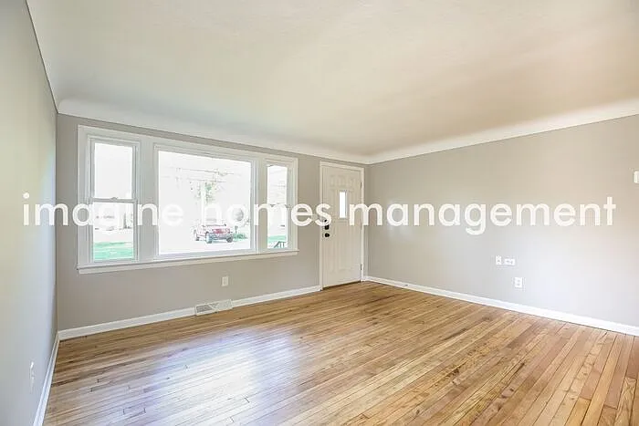 4 bed, 1.5 bath, 1785 sqft, $2,150 — Photo 3