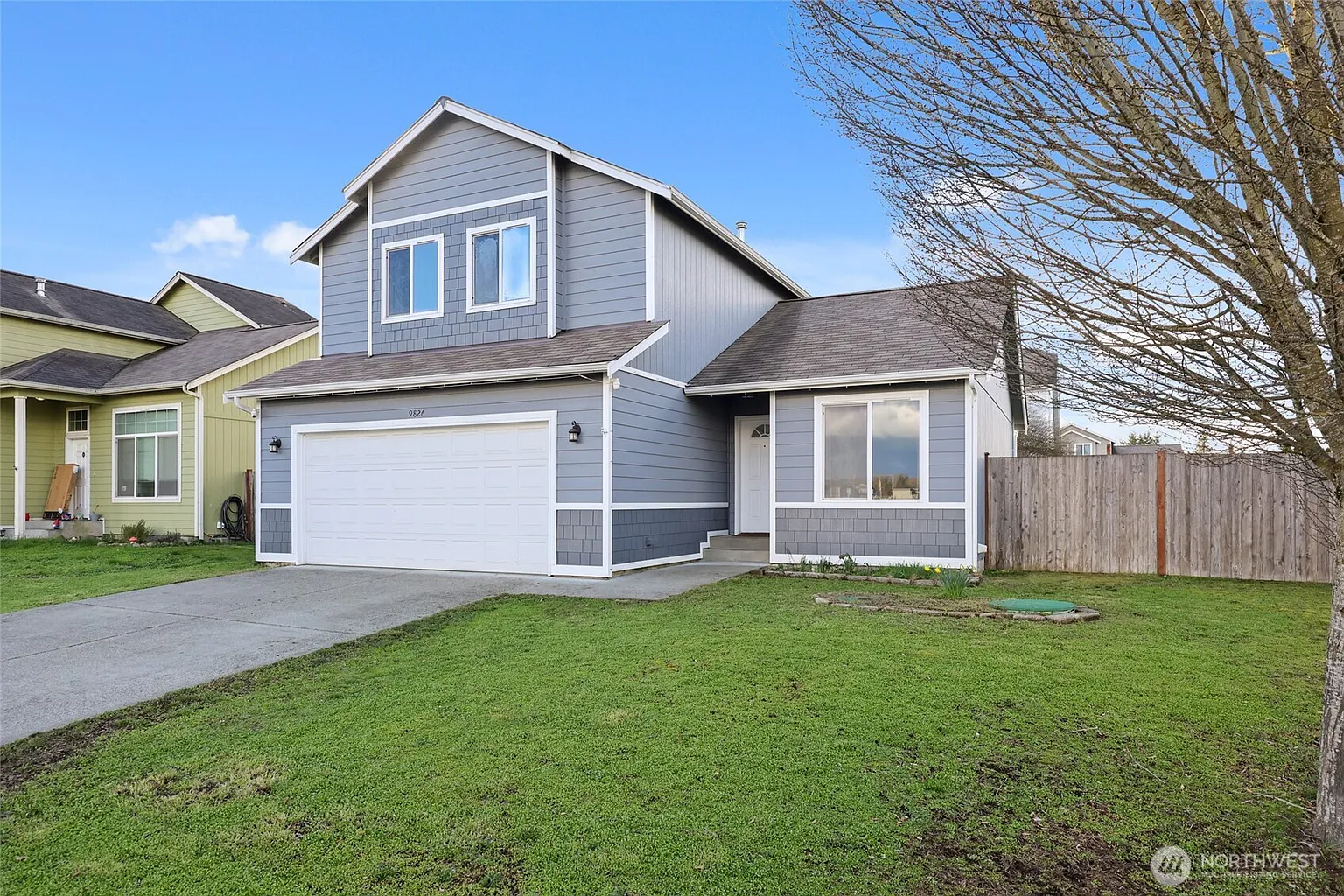 9826 Greenleaf Loop SE photo 1