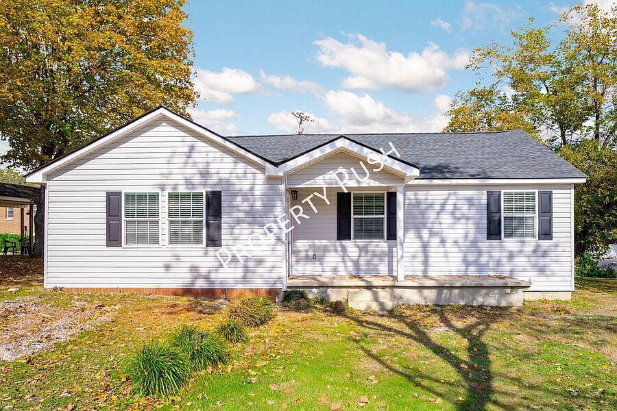 1st image of 105 White Oak St